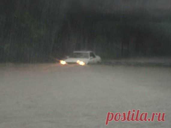 Андрей Михайлов Классный Владивосток
25 лет, Россия, Владивосток
Самый сильный дождь Владивостока. 2001 и 2014 год