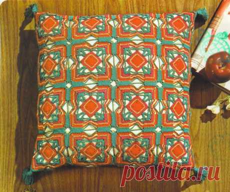 Три хобби ( батик, вязание, рукоделие)