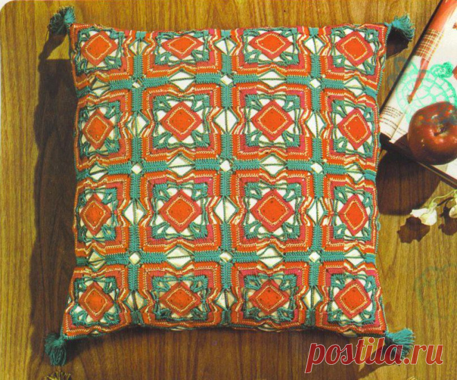 Три хобби ( батик, вязание, рукоделие)