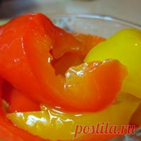 Перец в масле на зиму: простой рецепт очень вкусной закуски Салаты из перца на зиму готовят многие хозяйки. Мы предлагаем 4 очень вкусных рецепта заготовок из перца, которые можно приготовить очень быстро.