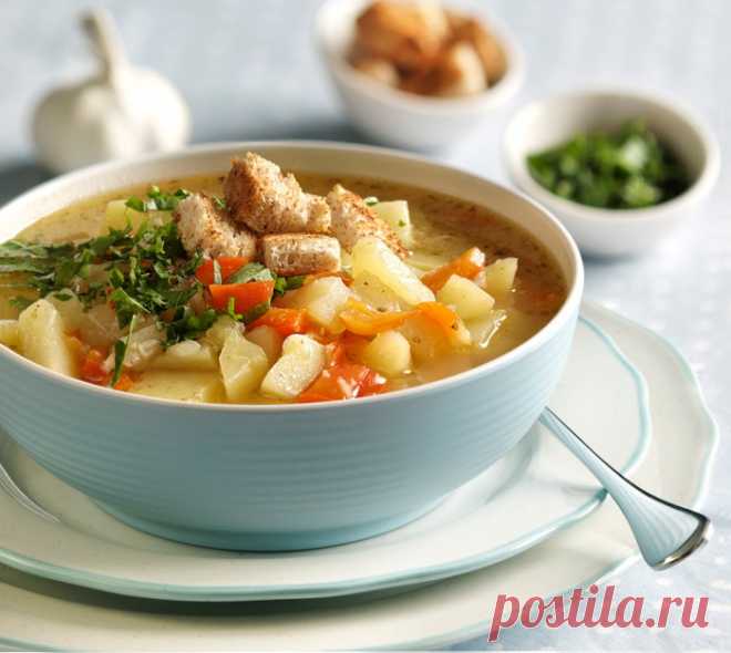 Чесночный суп с овощами и сухариками.
Быстрый рецепт ароматного супа на курином бульоне с картофелем, репчатым луком, сладким перцем, сухариками и большим количеством чеснока.