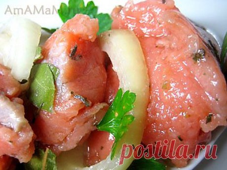 Рыба малосольная, жирненькая домашнего посола.