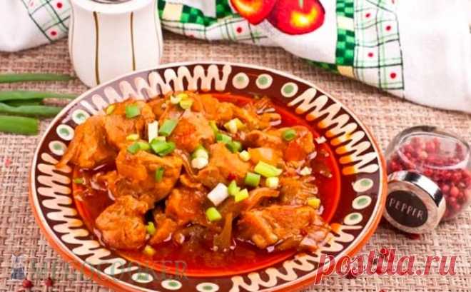 Рецепт азу с солеными огурцами в мультиварке — MEGOCOOKER