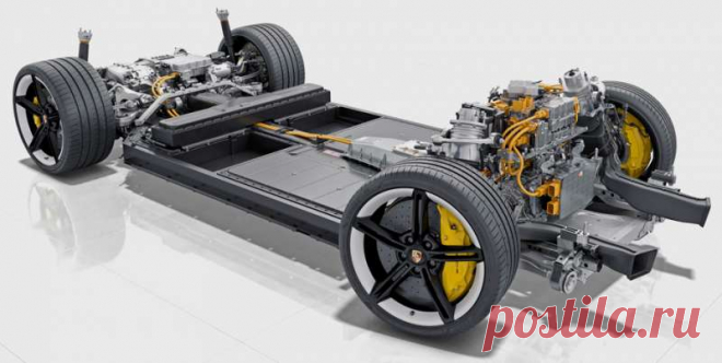 Разбираем по электронам 800-вольтовый седан Porsche Taycan Голову лучше заранее опереть на подголовник. Как ни напрягай шею, старт с места происходит настолько резко, что стукаешься затылком о сиденье. Не проходит