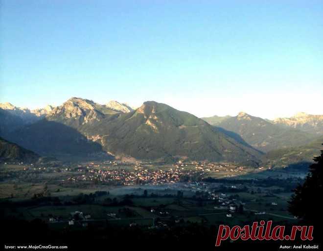 (4) Crna Gora Montenegro