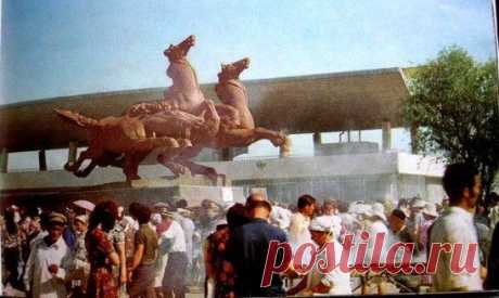 ИППОДРОМ   ТАШКЕНТ  1977 Г