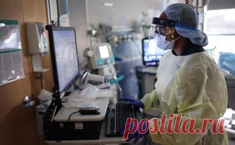 Заболеваемость новым вариантом COVID в США удвоилась за полмесяца. Вариант JN.1 выявили в более 44% случаев заболевания COVID в США, рост заболеваемости им — в два раза всего за две недели. Однако в медицинском центре Огайо отметили, что речь не идет о возвращении «к тем первым дням» пандемии