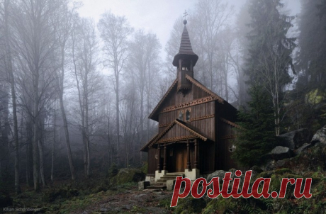 Родина братьев Гримм Немецкий фотограф Килиан Шонбергер проводит много времени в лесах и горах Европы, чтобы найти завораживающие пейзажи, которые могли вдохновить знаменитых братьев на создание их произведений. Эту серию фотографий Шонбергер назвал «Родина братьев Гримм». Его снимки оживляют известные всем...