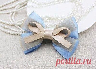 Красивый бантик из атласных лент