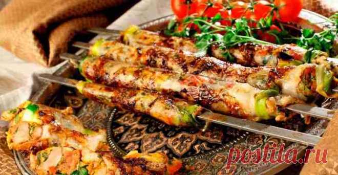 Жареное мясо: рецепт люля-кебаб из свинины на мангале в виде колбаски | cherpachok.com