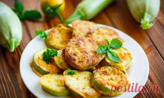 Кабачки жареные на сковороде — 11 быстрых и вкусных рецептов | Кулинарная книга | Дзен