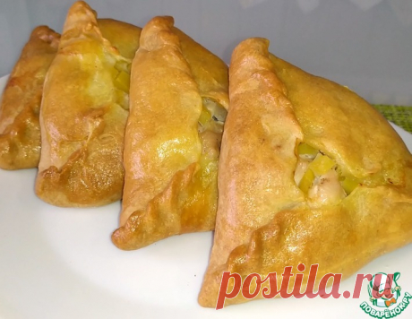 Курники с курицей и картофелем.