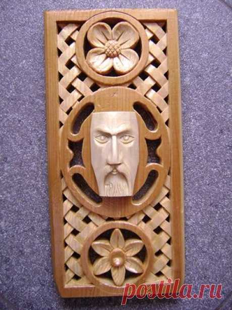 «МАСКА»

Филип Ферфиев
Липа-чам.
3,5 х 11,3 х 24,0 см.