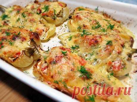 Перец, фаршированный кусочками курицы
