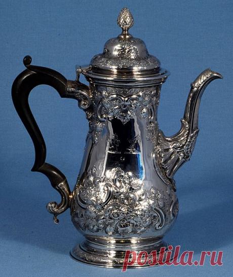 АНТИКВАРНАЯ ЛАВКА. СЕРЕБРЯНЫЕ КОФЕЙНИКИ..