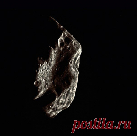 Астероид Лютеция. Изображение от Rosseta. 10 июля 2010 года / Интересный космос