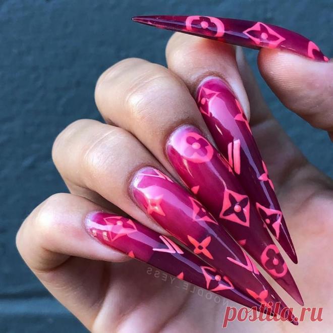 «Шанель», «Луи Виттон», соус «Табаско»: как люди выражают свою любовь к этим брендам с помощью креативного маникюра . Милая Я