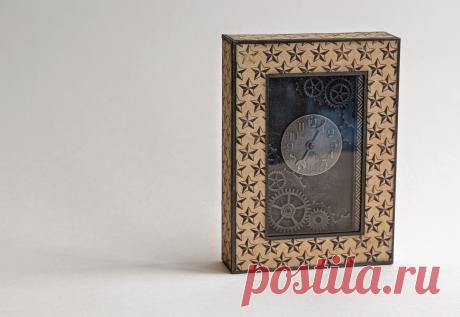 box.jpg (1600×1103)