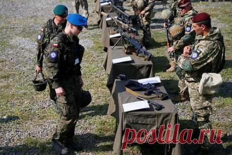 В ДНР рассказали о привозе оружия для ВСУ на польских гражданских поездах. Военная помощь для Вооруженных сил Украины (ВСУ) прибывает на польских гражданских поездах. Об этом рассказал герой Донецкой народной республики (ДНР) полевой командир Ахра Авидзба с позывным Абхаз. Герой республики Донбасса объяснил, каким образом грузы с вооружением прикрепляются к гражданскому составу.