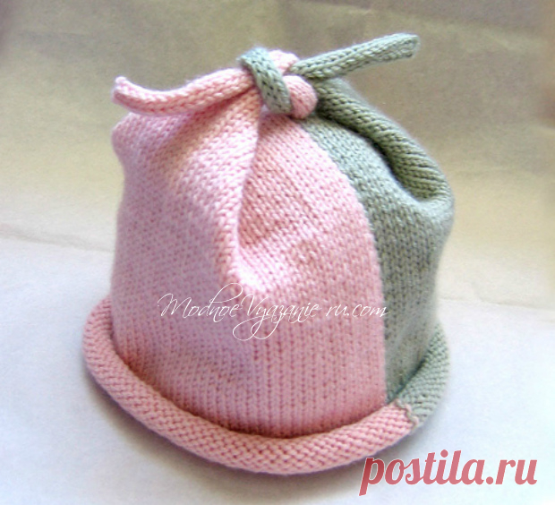 Шапочка двухцветная спицами Top Knot Hat - Модное вязание
