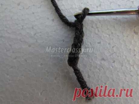 Вязаная шапка для детских утренников. Волк. Мастер-класс