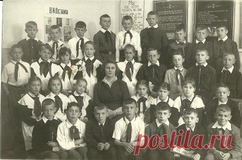 школа №20 4"В" класс 1963 год, город Иваново может кто-то найдется?  перепост с одноклассников