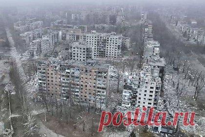 Военкор опубликовал кадры разрушенной Авдеевки. Военкор Дмитрий Астрахань рассказал, что украинские солдаты использовали жилую застройку в Авдеевке в качестве оборонительных сооружений. По его словам, ВСУ превратили весь город в оборонительный рубеж. Так, один из домов, который использовался украинскими военными как укрепленная точка, «полностью сложился».