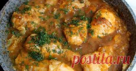 Курица по-еврейски - БУДЕТ ВКУСНО! - медиаплатформа МирТесен В студенческие годы мы с подругой Наташей часто ездили в Одессу к ее родственникам. Там нам устраивали теплый прием, и каждый раз к прибытию нас ждала курица по особому рецепту. Прошло много лет, а я до сих пор готовлю это блюдо! Больше всего мне нравится то, что для приготовления курицы