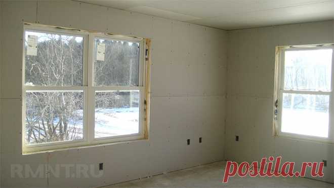 Обшивка стен гипсокартоном в деревянном доме Гипсокартон в обшивке и выравнивании стен в деревянном доме — самый часто используемый материал. Но есть ли какие-то особенности в монтаже ГКЛ на стены из дерева, и может ли с этим справиться непрофессиональный отделочник? Мы предлагаем подробную инструкцию по отделке деревянных стен гипсокартоном.