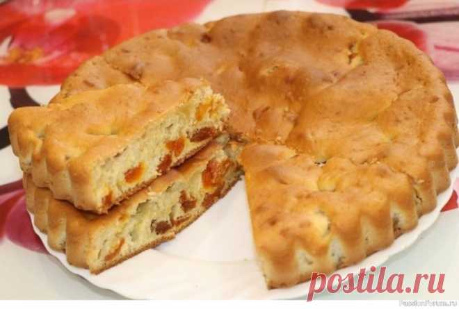 Пирог с курагой Готовим простой, но изумительно вкусный пирог к чаю или кофе!👩🍳🥟🥮🍮🍪 Рецепт очень простой и быстрый. Необыкновенный вкус пирога с курагой покорит всех. Потребуется:кефир - 300 граммяйца - 2 штукисахар - 200 грамммука - 300 граммсода - неполная чайная ложка содыкурага - по...