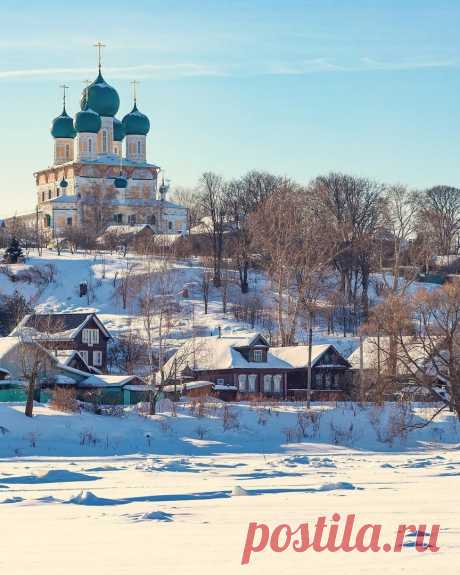 Тутаев. Воскресенский собор и Волжская набережная.
📷 chklvsv