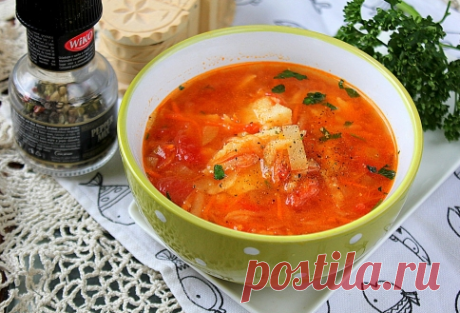 Легкий рыбный суп с томатами / Меню недели