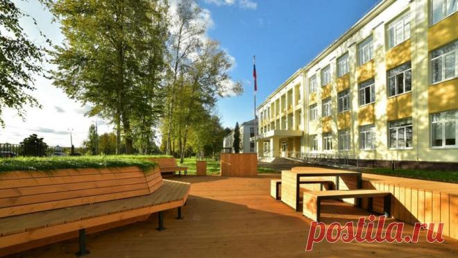 В России стартовал фотоконкурс о позитивных изменениях в регионах. "Единая Россия" запустила всероссийский фотоконкурс объектов инфраструктуры, созданных по народной программе партии, его главная цель - через фотографии, сделанные жителями регионов, показать реальные изменения в городах и селах ...