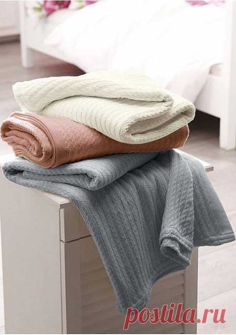 Плед теплого цвета с красивым рисунком &quot;косичка&quot;