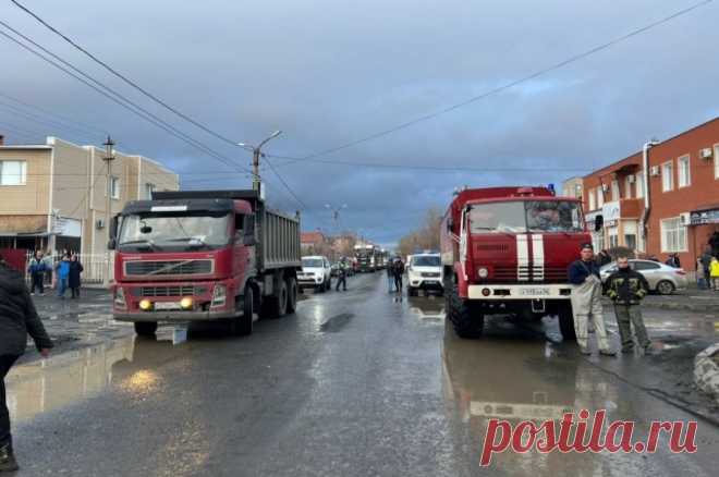 В зону подтопления в Орске попало 14 территорий и поселков. В правительстве Оренбургской области сообщили об угрозе затопления поселка Лесоторговый.