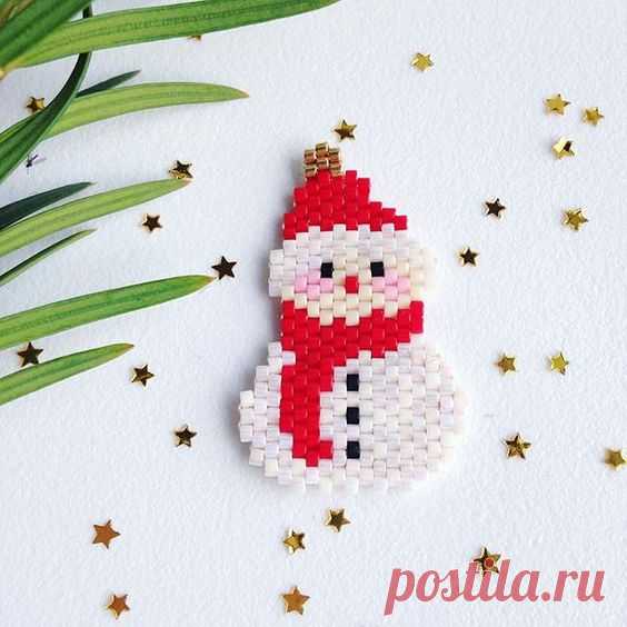 Бисероплетение для начинающих.

Новогодние снеговики.
Кирпичное плетение.