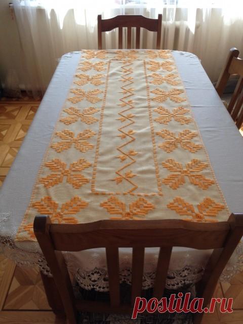 Счетная гладь. Дорожка на стол