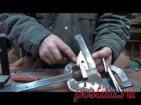Струбцина быстрозажимная F образная своими руками