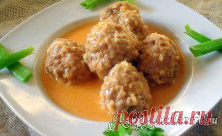 Ежики в сметанно-томатном соусе в мультиварке