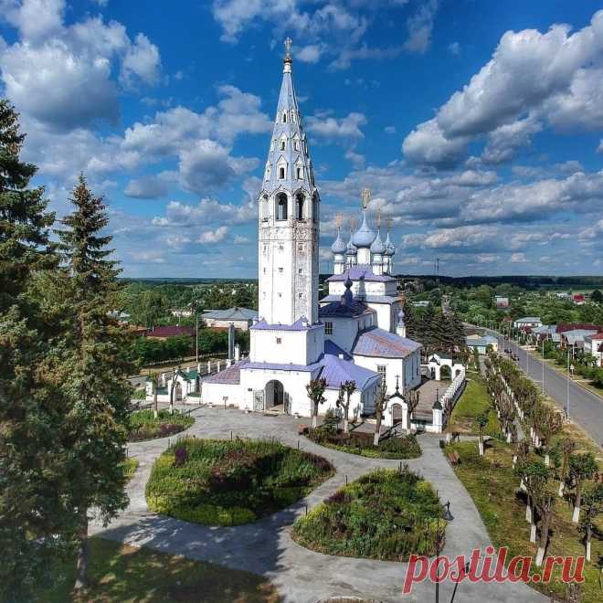 ༺🌸༻Палех — старинное русское село Владимиро-Суздальской земли, один из центров древнерусского искусства, находящийся в 60 километрах от областного центра.