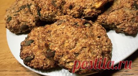 Овсяное печенье с бананом - ПУТЕШЕСТВУЙ ПО САЙТУ. Полезное овсяное печенье с бананом – то, что нужно холодной осенью! Печенье получается очень вкусным, мягким и ароматным. ИНГРЕДИЕНТЫ банан 5 шт. овсянка 400 г корица 1 ч.л. тыквенные семечки 2 ст.л. кориандр молотый 1 ч.л. кокосовая стружка 3 ст.л. ПОШАГОВЫЙ РЕЦЕПТ ПРИГОТОВЛЕНИЯ Шаг 1 Бананы очистить от кожуры и …