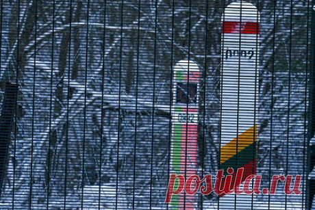 Латвия продлила режим ЧС в приграничных с Белоруссией районах. Правительство Латвии до 10 мая продлило действие режима чрезвычайной ситуации (ЧС) в приграничных с Белоруссией районах. Режим ЧС будет по-прежнему действовать в Даугавпилсе, Лудзенском, Краславском и Аугшдаугавском краях, постановил кабинет министров. Расходы на это составят 3,8 миллиона евро.