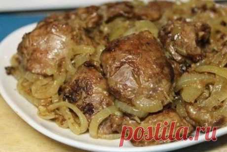 Печень куриная жаренная с луком — рецепт