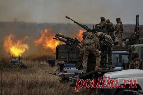 Сальдо раскрыл число рот ВСУ на левобережье Днепра. Губернатор Херсонской области Владимир Сальдо заявил, что на всем участке левого берега Днепра от железнодорожного моста до Крынок находится около полутора рот Вооруженных сил Украины (ВСУ). Он уточнил, что роты украинских войск размещены преимущественно мелкими группами.