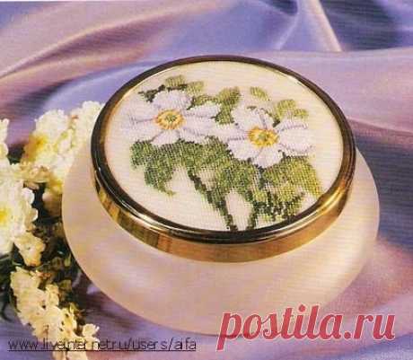 Вышивка крестом, схемы Шиповник белый, панно+круглая шкатулка