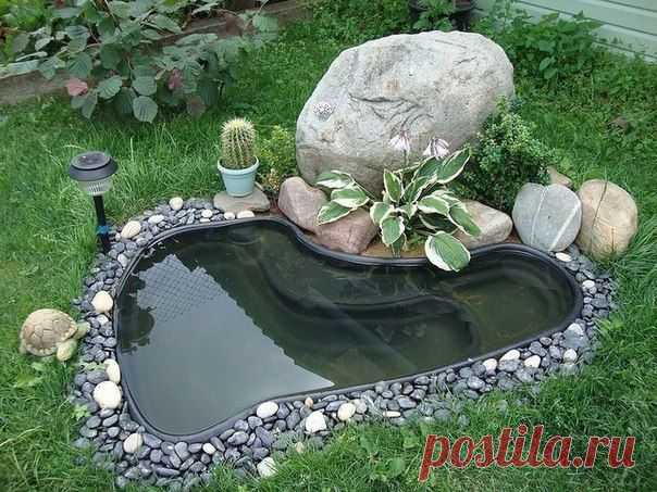 Маленький прудик на даче