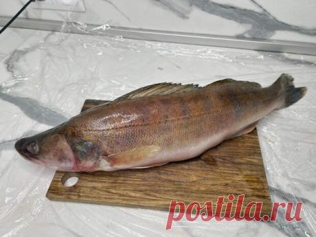 Любую рыбу чищу руками, без ножа и кипятка, кухня чистая, испанский метод действительно работает - Квартира, дом, дача - Социальная сеть "МТ.RU" Сейчас я вас немного удивлю: многие даже не подозревали, что все эти годы, когда, вы чистили рыбу неправильно, а потом отмывали полы, мебель и даже люстру от чешуи, а ведь это можно было избежать. Даже в вашем шкафу всегда находилось средство, которое могло сохранить кухню в идеальном порядке и не Подписывайтесь, читайте, комментируйте, ставьте лайки