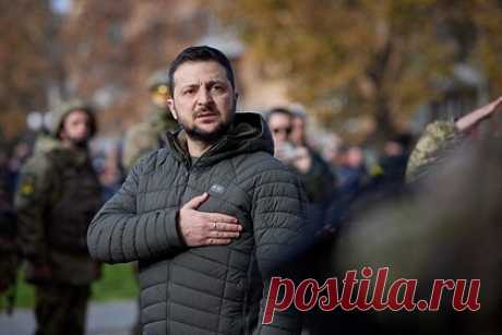 Школьник сделал гримасу из «Один дома» перед Зеленским. На Украине школьник сделал гримасу из фильма «Один дома» при появлении президента Владимира Зеленского. При его входе в класс один из школьников сделал шокированное выражение лица, которое показывал персонаж Кевин Маккалистер в фильме «Один дома». Этот момент попал на камеру и был после опубликован в соцсетях.
