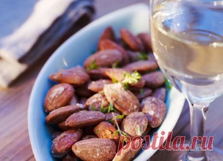 Новогодний стол - 2016: 6 праздничных рецептов