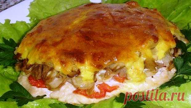 Нежное мясо с грибами под нежной, хрустящей корочкой - супер блюдо!  Очень вкусно!